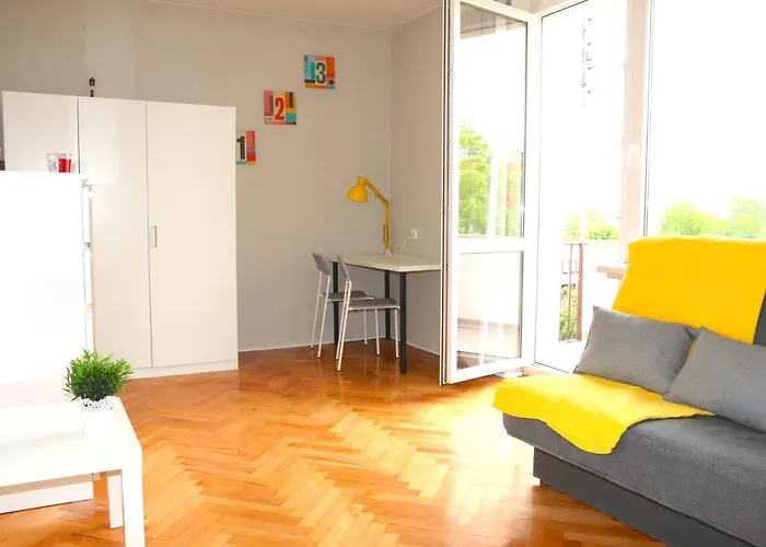 - Ul Grochowa Wroclaw